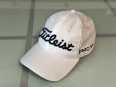 Brand new Titleist PRO V1 men's embroidered cotton cap, white.