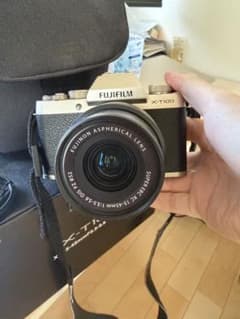 FUJIFILM X T100 レンズ付き　デジタルカメラのサムネイル