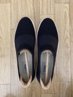 [最終値下げ]UGG 新品スリッポンのサムネイル