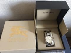 【送料負担します‼️】早い者勝ち！！未使用・新品 Burberry腕時計のサムネイル