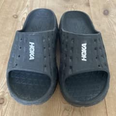 HOKA ブラック リカバリーサンダルのサムネイル