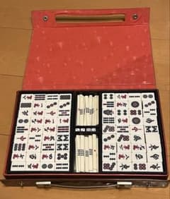 麻雀牌セット ケース付きのサムネイル