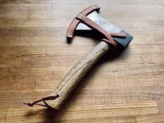 グリーンウッドワーク 斧 グリーンウッドワークの斧レビュー - YouTube