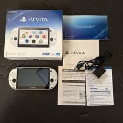 PS Vita 2000 Glacier White メモリーカード付