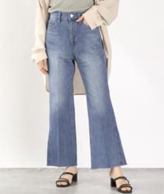 LOWRYSFARM ローリーズファーム デニムフレアパンツのサムネイル
