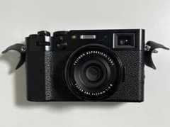 FUJIFILM X100V ブラック美品 防湿庫保管【ショット数800】のサムネイル