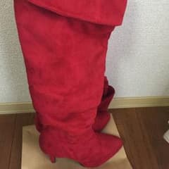 赤のニーハイブーツのサムネイル