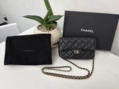 CHANEL キャビアスキン マトラッセ ショルダーバッグのサムネイル