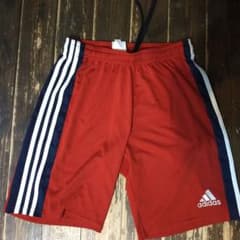 adidas 赤 ハーフパンツ S　東急レイエスのサムネイル