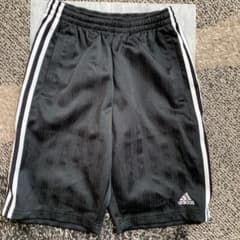 adidas アディダス ハーフパンツ☆ユニセックスのサムネイル