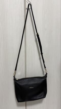 FURLA ショルダーバッグ ブラックのサムネイル