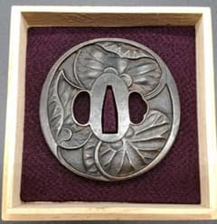 徳川幕府 将軍家 名家蔵出し 鉄地三つ葉葵紋鍔 譚 日本刀 刀 刀装具 刀剣武具 m80698400604_1.jpg?1773225155