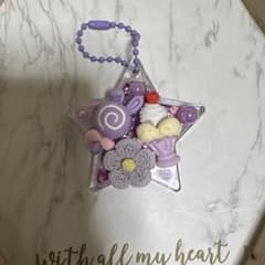 キラキラキーホルダー　ハンドメイド　ラメ　グリッター　星⭐︎