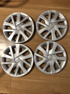 ホンダ　NBOX純正ホイールキャップ　中古美品のサムネイル