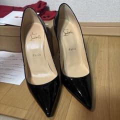 Christian Louboutin エナメルパンプスのサムネイル