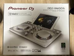 美品❗️Pioneer DJ DDJ-WEGO4-W スピーカーとヘッドホン付きのサムネイル