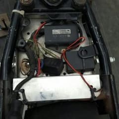 BomB様専用　SＲ400電装品一式のサムネイル