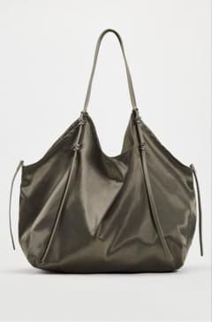 ZARA サテンエフェクト トートバッグ カーキのサムネイル