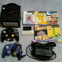 GAMECUBE 本体＋コントローラー２つ＋人気ソフト5つ＋メモリーカードのサムネイル