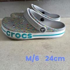 crocsのサムネイル