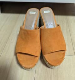 ZARA TRAFALUC サンダル オレンジ 40のサムネイル
