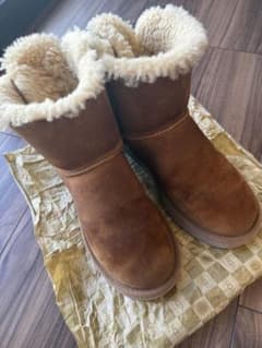 UGG 24-24cm ブラウン ムートンブーツ ニットリボン付き - メルカリ