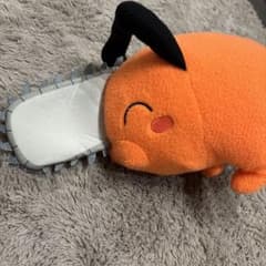 オレンジ色のチェンソーぬいぐるみ - メルカリ