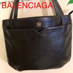 BALENCIAGAのサムネイル