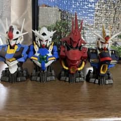 L*H様 メカニカルバスト　ガンダム 4体セット カラー外装➕内部メカ　セットのサムネイル