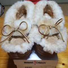 ミネトンカモカシンのサムネイル