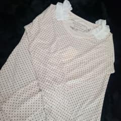 水玉長袖Tシャツ 肩レース付きのサムネイル