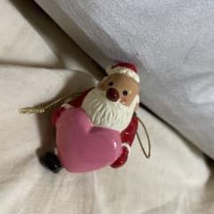 帽子が小さいサンタさんのサムネイル