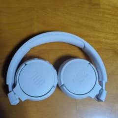 JBL ワイヤレスヘッドホン TUNE 670 本体 ホワイトのサムネイル
