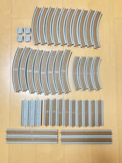 kuremi様専用　TOMIX Nゲージ茶色道高架レール まとめ売りのサムネイル