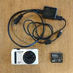 ジャンク CASIO EXILIM 12.5倍ズーム デジカメ EX-ZR300 - メルカリ
