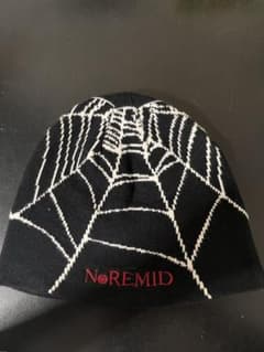 NoREMID 거미줄 니트 모자
