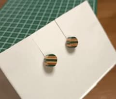 自作ピアス（スケボー廃デッキ）のサムネイル
