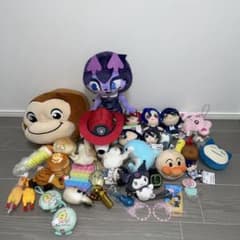 Large bundle sale sets: Pokemon, Sanrio, Precure, and more.