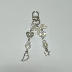 ハンドメイド　ストラップ　ビーズキーホルダーのサムネイル