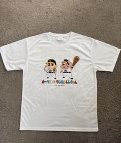 ふ*ろ様 福岡ソフトバンクホークス　クレヨンしんちゃん　コラボTシャツ　 Lサイのサムネイル