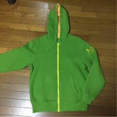 山下智久 パーカーのサムネイル