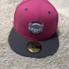 る*こ様 新品のNEWERAのキャップ 56.8cmのサムネイル