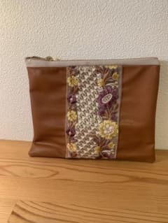 刺繍レース ハンドメイドポーチ ブラウン【訳あり・お値下げ品】のサムネイル