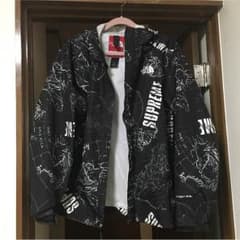 supreme×the north faceコラボ マウンテンパーカーのサムネイル