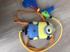ミニオン水鉄砲　USJのサムネイル