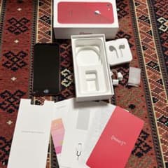 iPhone8 本体 RED 64GB 箱付きのサムネイル