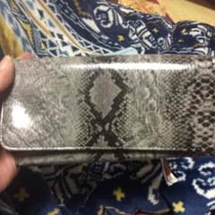 蛇柄長財布のサムネイル