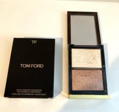 TOM FORD 】スキンイルミネイティングパウダー デュオ01ムードライト