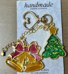 クリスマスツリーと鈴のレジンキーホルダーのサムネイル