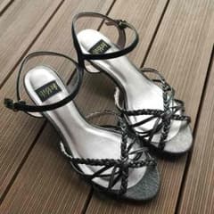 【美品】卑弥呼 Himikoのサンダルのサムネイル